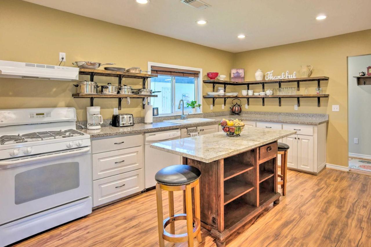 The Gathering Place Brenham Home On 6 Acres מראה חיצוני תמונה