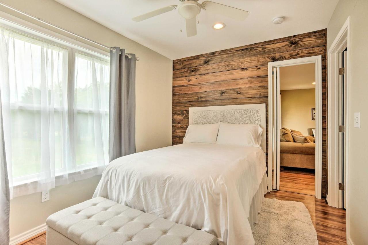 The Gathering Place Brenham Home On 6 Acres מראה חיצוני תמונה